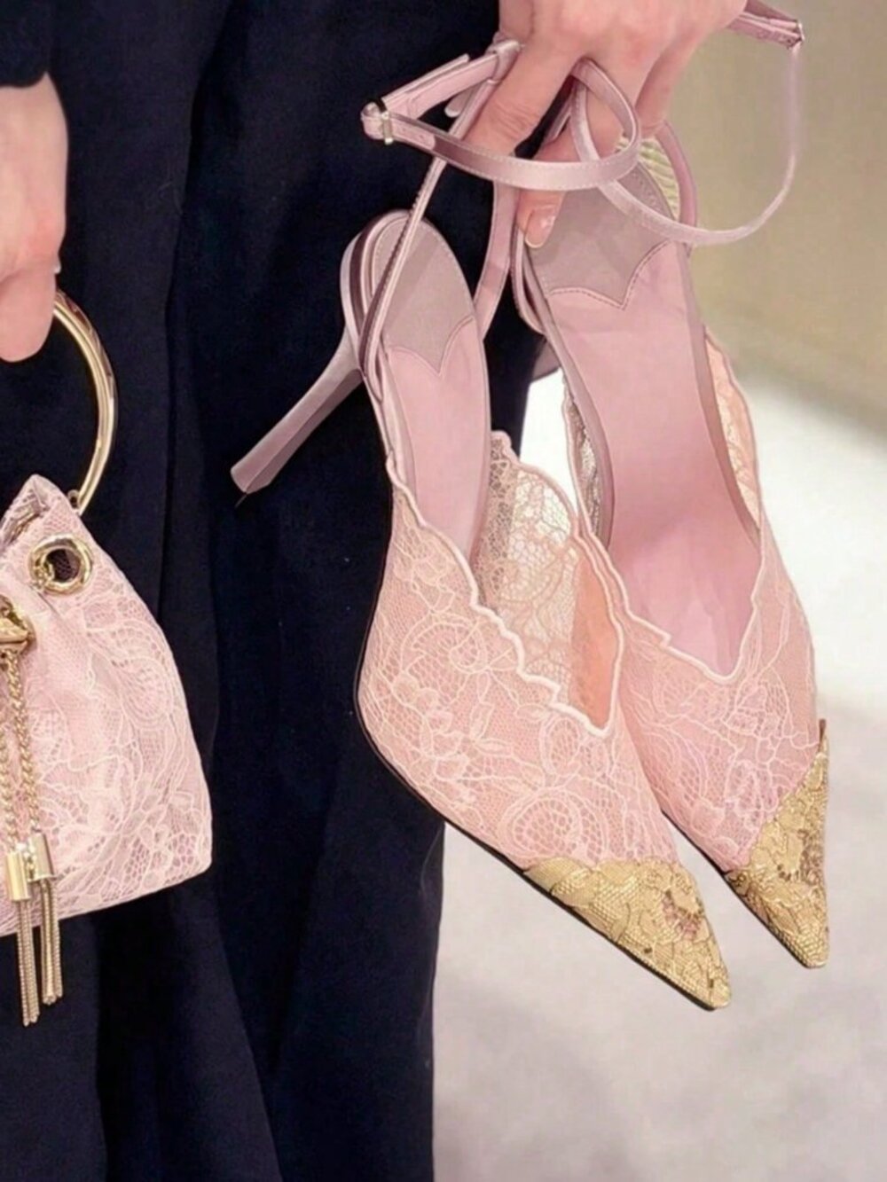 Pink Fashionable Women's Pointed Toe Lace Sandals - Picture 5 of 5
